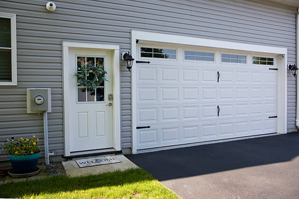 24/7 Emergency Garage Door Panel Replacement experts in Mercer County County, MO